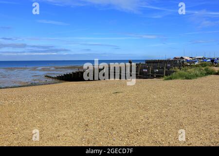 Der Kiesstrand von Whitstable an der Kent Coast Stockfoto