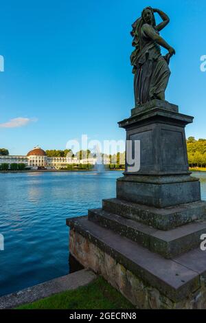 Das Parkhotel im Bürgerpark Hansestadt Bremen aus dem 19. Jahrhundert oder der Hauptstadtpark Hansestadt Bremen, Bundesland Bremen, Norddeutschland Stockfoto