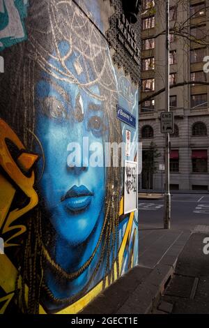 Melbourne, Australien, 25. August 2020. Eine der ikonischen Murals von Melbourne ist im CBD zu sehen. (Foto von Dave Hewison/Speed Media) Quelle: Dave Hewison/Speed Media/Alamy Live News Stockfoto