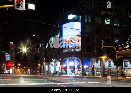 Melbourne, Australien, 26. August 2020. Blick auf die Kreuzung von Toorak Road und Chapel Street, South Yarra unter der Ausgangssperre. (Foto von Dave Hewison/Speed Media) Quelle: Dave Hewison/Speed Media/Alamy Live News Stockfoto