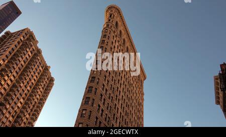 Aufnahme des flatiron-Gebäudes im madison Square Park in New York, USA Stockfoto