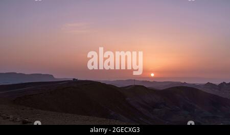 Israel, Negev, den Ramon Krater, den Ramon Krater ist der weltweit größte Karst erosion Cirque. Es ist an der Spitze des Mount Negev befindet. Die Ramon Cra Stockfoto