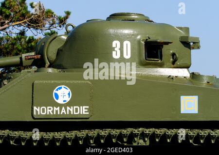 Sherman-Panzer „Normandie“, 2. Anlandungsdenkmal der französischen Panzerdivision, Departement Manche, Cotentin, Region Normandie, Frankreich Stockfoto