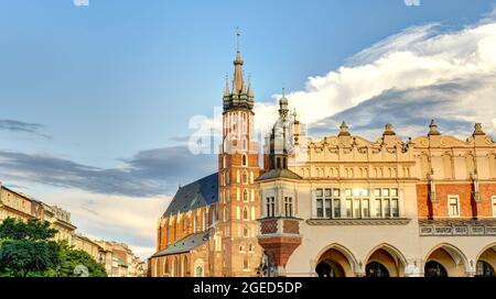 Krakau Altstadt bei sonnigem Wetter, HDR Bild Stockfoto