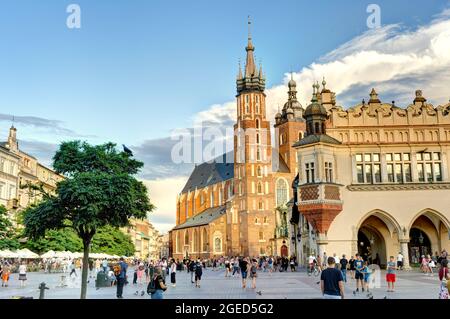 Krakau Altstadt bei sonnigem Wetter, HDR Bild Stockfoto