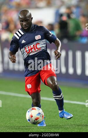 18. August 2021; Foxborough, MA, USA; New England Revolution Mittelfeldspieler Ema Boateng (11) in Aktion während eines MLS-Matches zwischen D.C. United und New England Revolution im Gillette Stadium. Anthony Nesmith/CSM Stockfoto