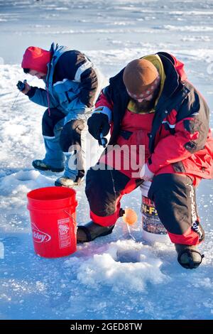 Ice Fishing Sand Bar Milton, Verrmont Stockfoto