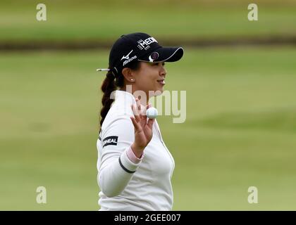 Die südkoreanische sei Young Kim reagiert auf das 18. Grün am ersten Tag der AIG Women's Open in Carnoustie. Bilddatum: Donnerstag, 19. August 2021. Siehe PA Geschichte GOLF Frauen. Bildnachweis sollte lauten: Ian Rutherford/PA Wire. EINSCHRÄNKUNGEN: Die Nutzung unterliegt Einschränkungen. Nur redaktionelle Verwendung, keine kommerzielle Nutzung ohne vorherige Zustimmung des Rechteinhabers. Stockfoto