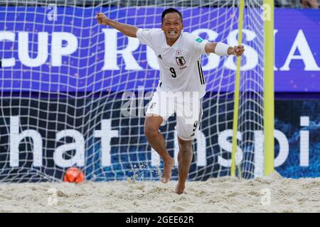 Moskau, Russland, 19. August 2021: FIFA World Cup Beach Football Turnier; Shusei Yamauchi aus Japan, feiert sein Tor während des Spiels zwischen Paraguay und Japan, für die 1. Runde der Gruppe A Credit: Action Plus Sports Images/Alamy Live News Stockfoto