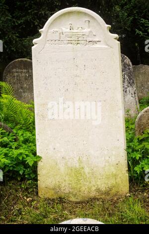 Das Grab auf dem alten Friedhof von Southampton von Edward ist ein Feuerwehrmann der London & South Western Railway, der am 28. Oktober 1870 bei einer Kollision in Bishopstoke getötet wurde Stockfoto