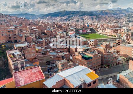 LA PAZ, BOLIVIEN - 28. APRIL 2015: Luftaufnahme von La Paz. Stockfoto