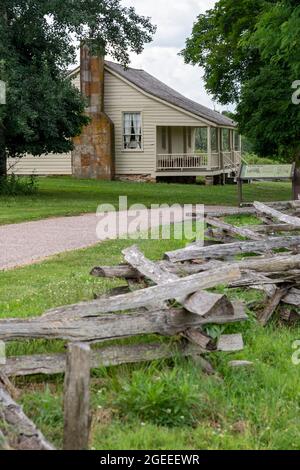 Republic, Missouri - John Rays Bauernhaus am Wilson's Creek National Battlefield, Schauplatz einer Schlacht im amerikanischen Bürgerkrieg von 1861. Das Haus war ein Co Stockfoto