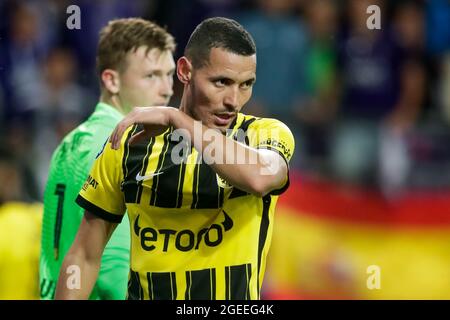 Brüssel, Belgien. August 2021. BRÜSSEL, BELGIEN - 19. AUGUST: Oussama Darfalou von Vitesse während des Play-off der UEFA Europa Conference League ein Spiel zwischen RSC Anderlecht und Vitesse im Lotto Park am 19. August 2021 in Brüssel, Belgien (Foto von Broer van den Boom/Orange Picics) Credit: Orange Pics BV/Alamy Live News Stockfoto