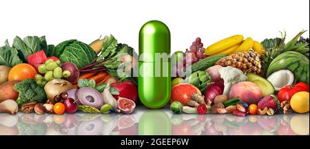 Natürliche Vitaminernährung und Nahrungsergänzungsmittel als Kapsel mit Nüssen und Bohnen aus Obst und Gemüse in einer Nährstoffpille als natürliche Medizin. Stockfoto