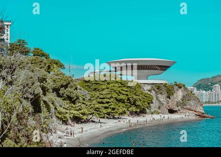 Das Museum für zeitgenössische Kunst in Nitreói, entworfen von Oscar Niemeyer Stockfoto