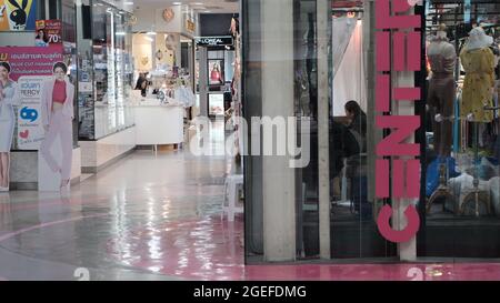 Siam Square Shopping Area während der weichen Eröffnung nach der ersten Pandemie-Lockdown Stockfoto