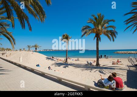 FRANKREICH. ALPES-MARITIMES (06) GOLFE JUAN. STRAND Stockfoto