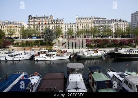 Paris (Frankreich): Stausee Òbassin de lÕarsenalÓ im 4. Arrondissement Stockfoto