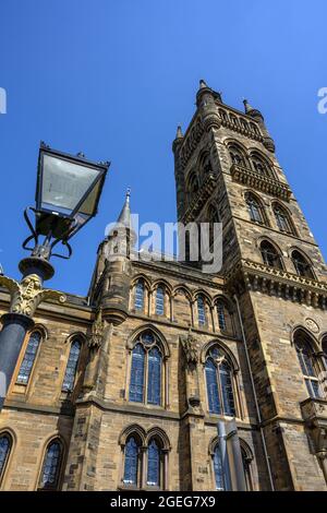 Der Tower der Glasgow University wurde von Sir George Gilbert Scott entworfen Stockfoto