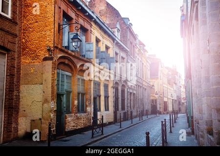 Alte Rue des trois Mollettes in der Innenstadt von Lille Stockfoto