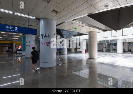 U-Bahn-Station Pangyo in Seongnam-si, Korea. Stockfoto