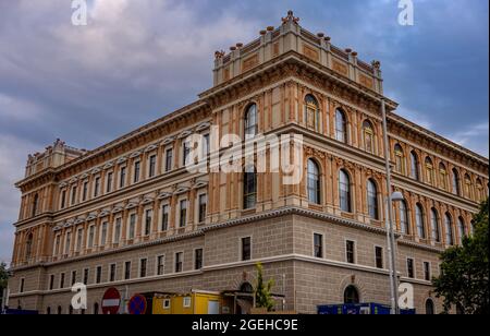 Akademie der Bildenden Künste in Wien - WIEN, ÖSTERREICH, EUROPA - 1. AUGUST 2021 Stockfoto