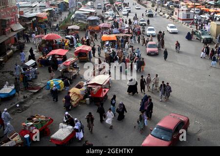 Kabul, Afghanistan. August 2021. Das Foto vom 20. August 2021 zeigt einen Blick in Kabul, Afghanistan. Quelle: Saifurahman Safi/Xinhua/Alamy Live News Stockfoto