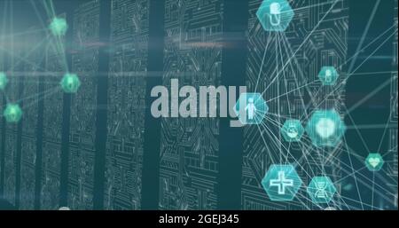 Globus mit digitalen Symbolen gegen Mikroprozessor Stockfoto