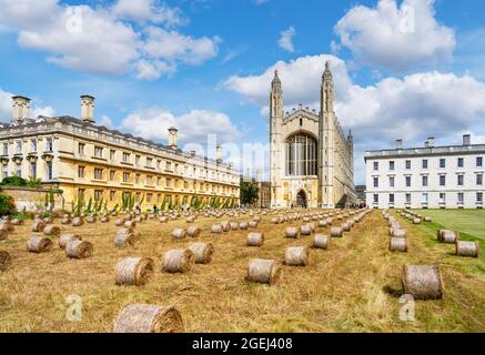 King's College Chapel, mit Clare College links, King's College, Cambridge, Cambridgeshire, England, VEREINIGTES KÖNIGREICH Stockfoto