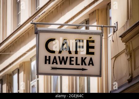Altes Cafe Hawelka in der Stadt Wien - WIEN, ÖSTERREICH, EUROPA - 1. AUGUST 2021 Stockfoto
