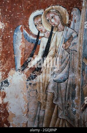 Ángeles del juicio final, pintura al fresco, 400 x 432,5 x 126 cm., segunda mitad del siglo XIII, procedurente del prebisterio de la iglesia de Sant Pau de Casserres. Museu de Solsona Diocesà i Comarcal. Stockfoto