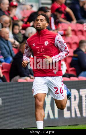 Bristol, Großbritannien. August 2021. ZAK Vyner von Bristol City während des Warm-Up. EFL Skybet Championship match, Bristol City gegen Swansea City im Ashton Gate Stadium in Bristol, Avon am Freitag, den 20. August 2021. Dieses Bild darf nur für redaktionelle Zwecke verwendet werden. Nur zur redaktionellen Verwendung, Lizenz für kommerzielle Nutzung erforderlich. Keine Verwendung bei Wetten, Spielen oder Veröffentlichungen in einem Club/einer Liga/einem Spieler. PIC von Lewis Mitchell/Andrew Orchard Sports Photography/Alamy Live News Credit: Andrew Orchard Sports Photography/Alamy Live News Stockfoto