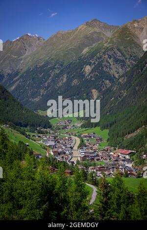 Berühmtes Dorf Soelden in Österreich - ein beliebtes Wintersportgebiet Stockfoto