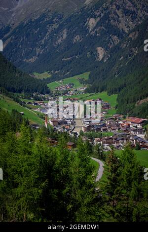 Berühmtes Dorf Soelden in Österreich - ein beliebtes Wintersportgebiet Stockfoto