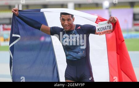 Nairobi, Kenia. August 2021. Erwan Konate aus Frankreich feiert nach dem Weitsprung-Finale der Männer bei den U20-Weltmeisterschaften 2021 in Nairobi, Kenia, am 20. August 2021. Kredit: Long Lei/Xinhua/Alamy Live Nachrichten Stockfoto