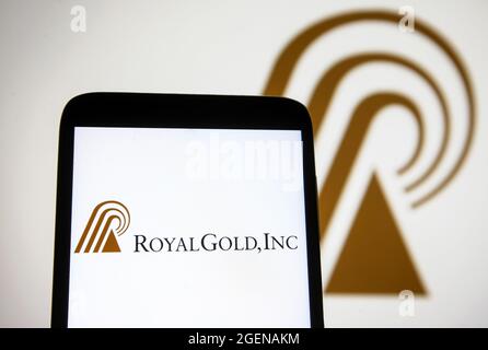 Ukraine. August 2021. In dieser Abbildung ist das Logo von Royal Gold, Inc. Auf einem Smartphone-Bildschirm zu sehen. Kredit: SOPA Images Limited/Alamy Live Nachrichten Stockfoto