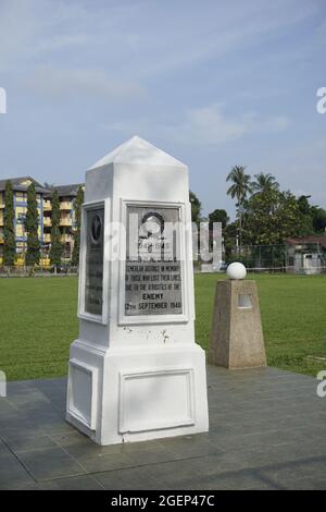 Denkmal in Mentakab zur Erinnerung an diejenigen, die während der japanischen Invasion in Malaya im Weltkrieg 2 ihr Leben verloren haben. Stockfoto