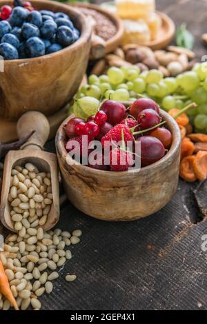 Gesunde Lebensmittel als Quelle Vitamin PP, Ballaststoffe und andere natürliche Mineralien Stockfoto