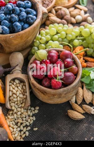 Gesunde Lebensmittel als Quelle Vitamin PP, Ballaststoffe und andere natürliche Mineralien Stockfoto