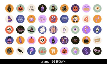 Halloween Sticker Set mit niedlichen Elementen und Schriftzug im trendigen Doodle Stil. Handgezeichnete Halloween-Symbole für Saisondekorationen. Stock Vektor
