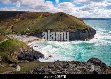 Chapel Porth ist ein kleiner Strand unter der Leitung des National Trust, in der Nähe von St. Agnes, Cornwall, England, Großbritannien. Stockfoto