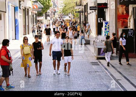 Griechenland, Athen, August 11 2020 - Blick auf die Ermou Straße im Handelszentrum von Athen. Stockfoto