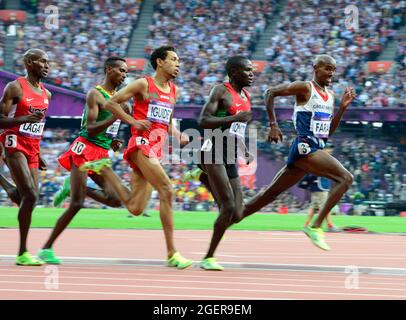 Mo Farah gewinnt in der letzten Leichtathletik-Nacht im Olympiastadion am 11. August 2012 Gold auf den 5000 m der Männer Stockfoto