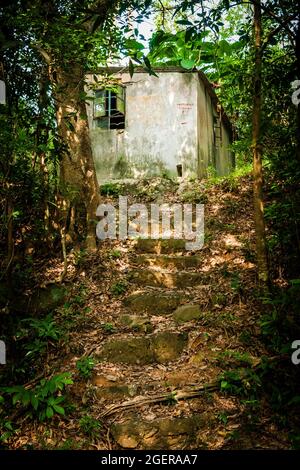 Ein verlassenes Haus in der Nähe von Mui wo, Lantau Island, Hongkong Stockfoto