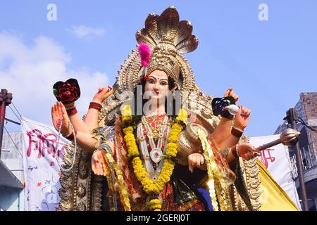 09-10-2019, Dewas, Madhya Pradesh, Indien. Hintergrund Durga Puja Festival und Tableau. Skulptur der hinduistischen Göttin Durga. Stockfoto