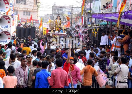 09-10-2019, Dewas, Madhya Pradesh, Indien. Hintergrund Durga Puja Festival und Tableau. Skulptur der hinduistischen Göttin Durga. Stockfoto