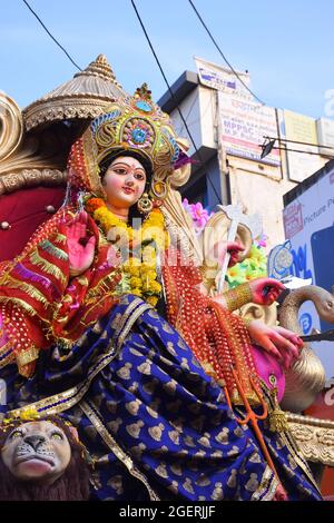 09-10-2019, Dewas, Madhya Pradesh, Indien. Hintergrund Durga Puja Festival und Tableau. Skulptur der hinduistischen Göttin Durga. Stockfoto