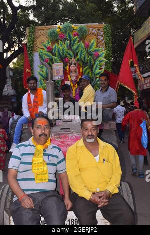 09-10-2019, Dewas, Madhya Pradesh, Indien. Hintergrund Durga Puja Festival und Tableau. Skulptur der hinduistischen Göttin Durga. Stockfoto