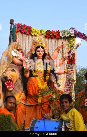 09-10-2019, Dewas, Madhya Pradesh, Indien. Hintergrund Durga Puja Festival und Tableau. Skulptur der hinduistischen Göttin Durga. Stockfoto