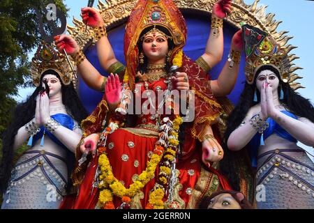 Hintergrund Durga Puja Festival und Tableau. Skulptur der hinduistischen Göttin Durga Stockfoto